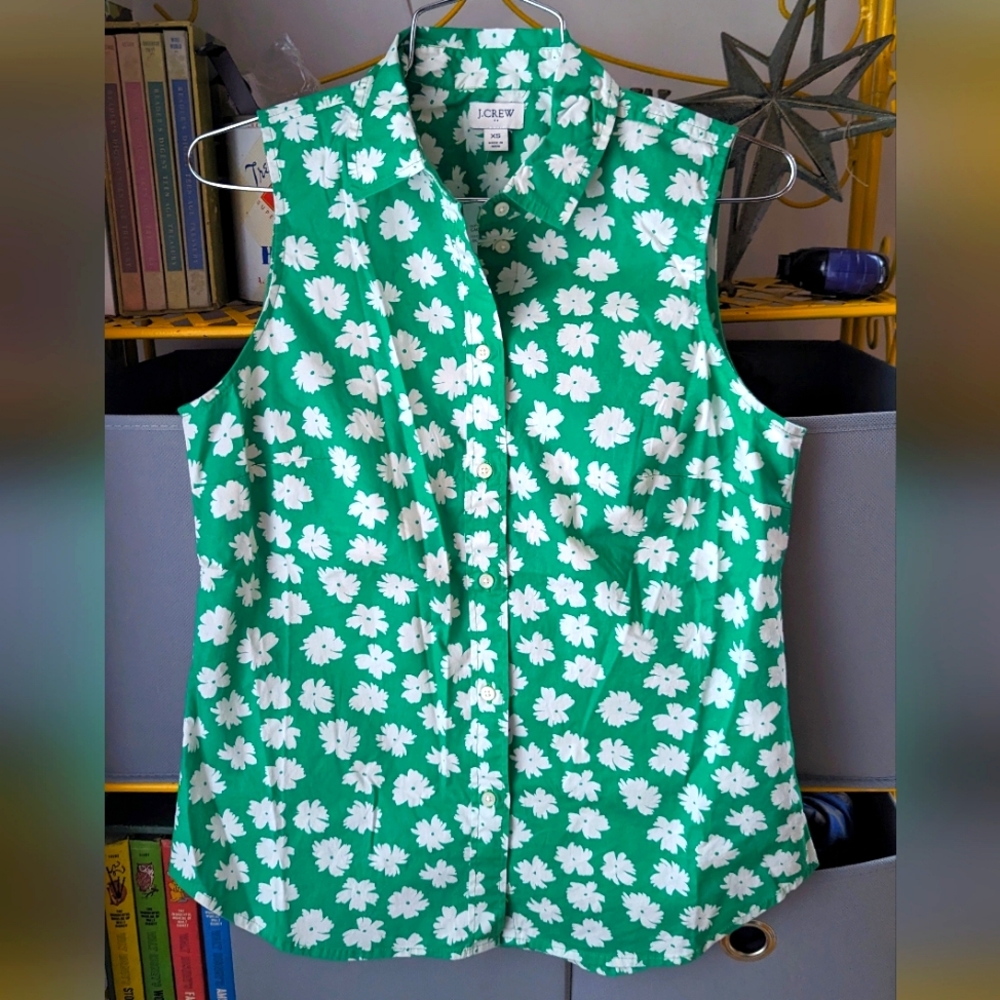 NWT J. Crew Sleeveless Floral Print Button Down